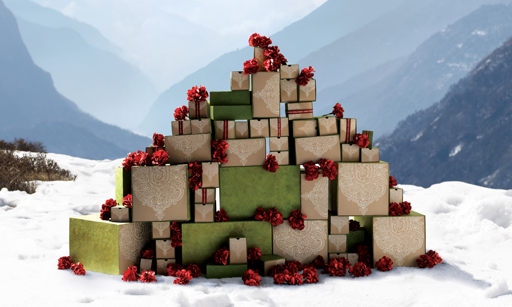 Aveda holiday gifts at Belle Salon & Spa Aveda Salon Spa in Sioux City. We offer haircuts, hair color, day spa packages, nails, facials, waxing & updos.